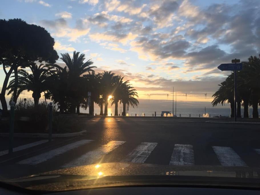 Studio 28 M2 Au Calme A Menton Exterior foto